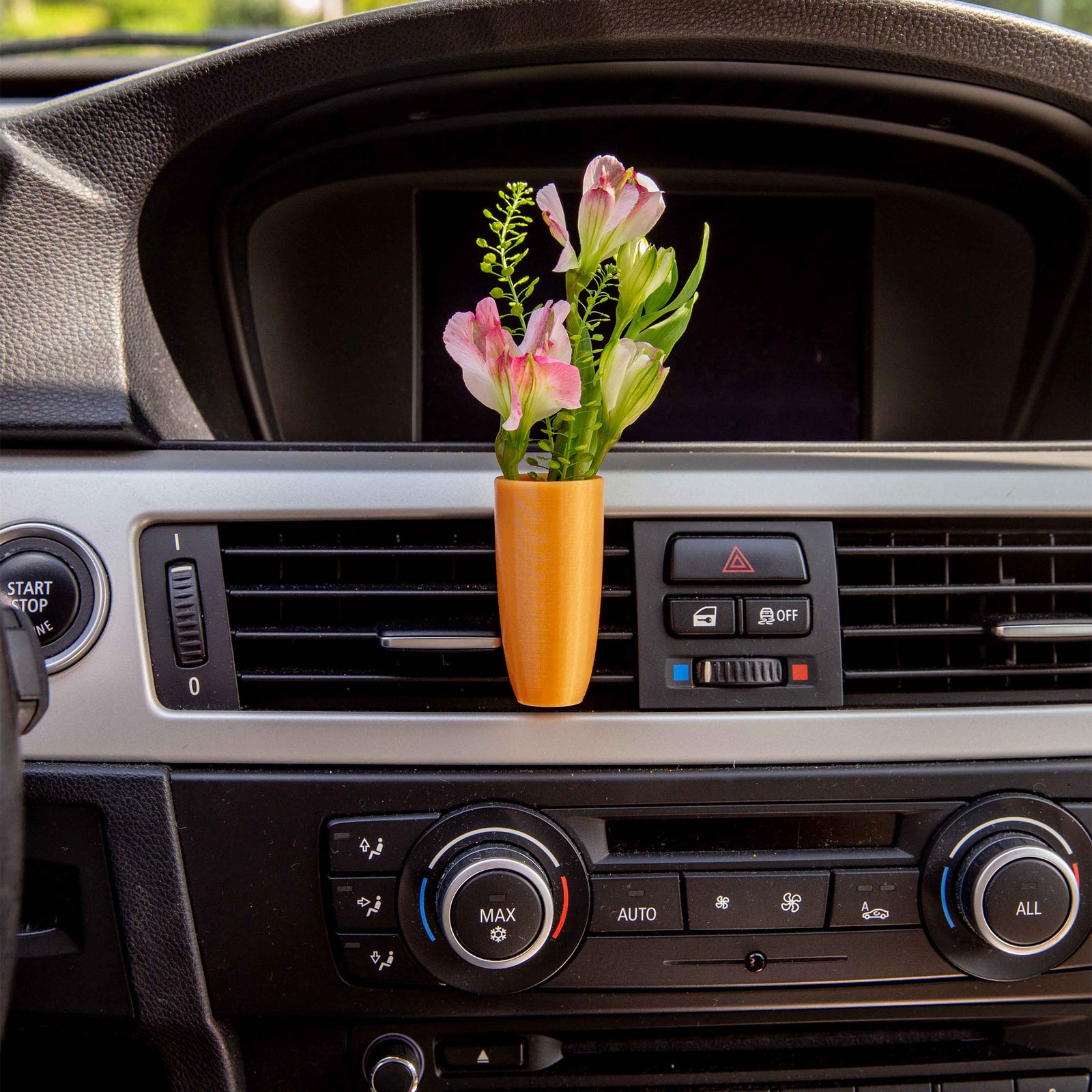 Kouretes - Cardening Mini Vase Car Accessory