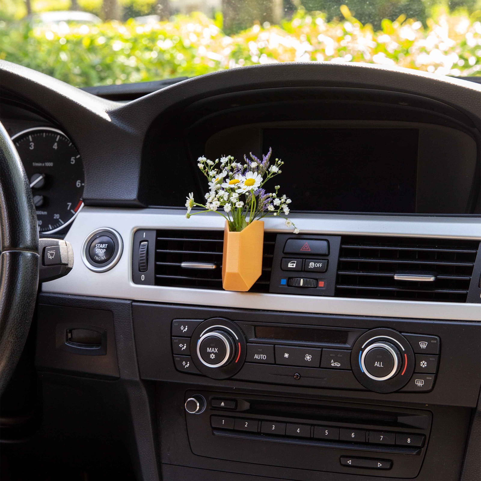 Lamiai - Cardening Mini Vase Car Accessory