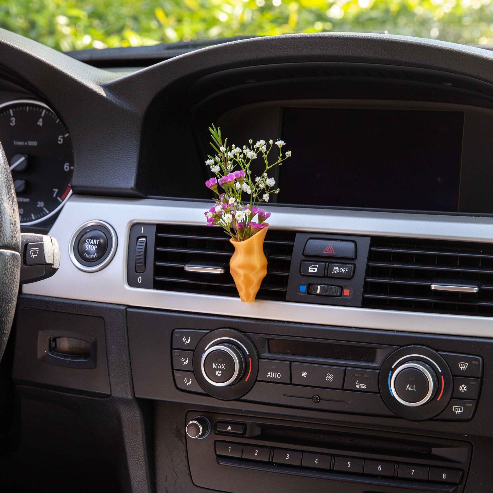 Melinoe - Cardening Mini Vase Car Accessory