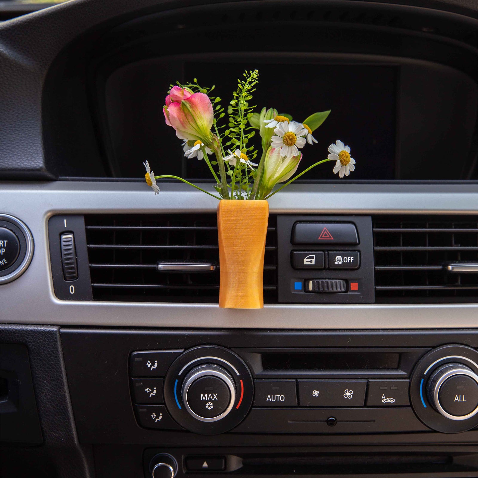 Mnemasyne - Cardening Mini Vase Car Accessory