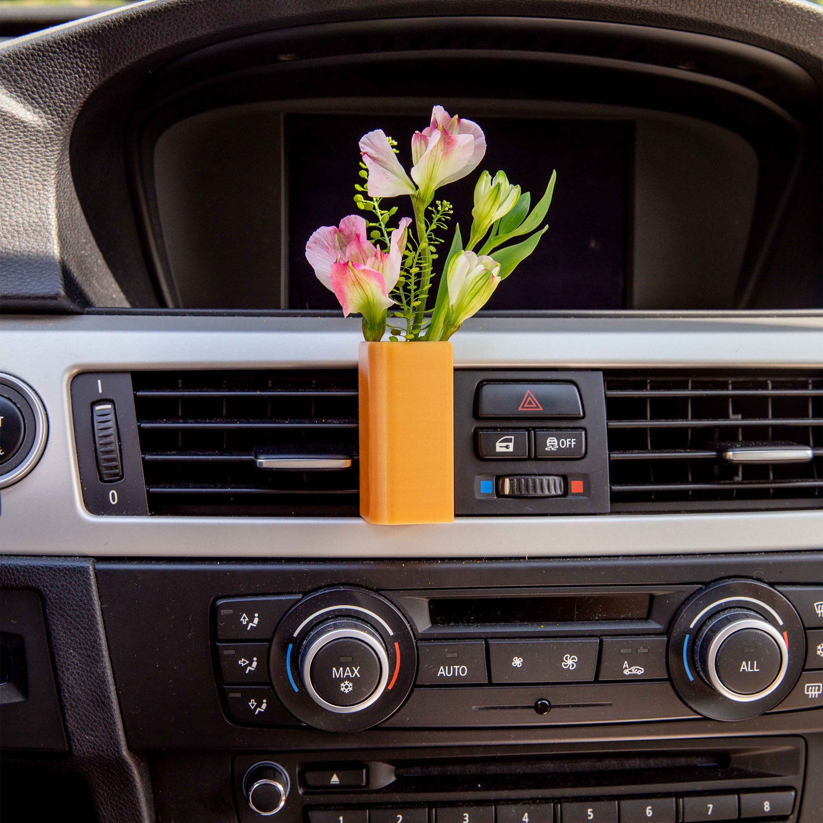 Ophion - Cardening Mini Vase Car Accessory