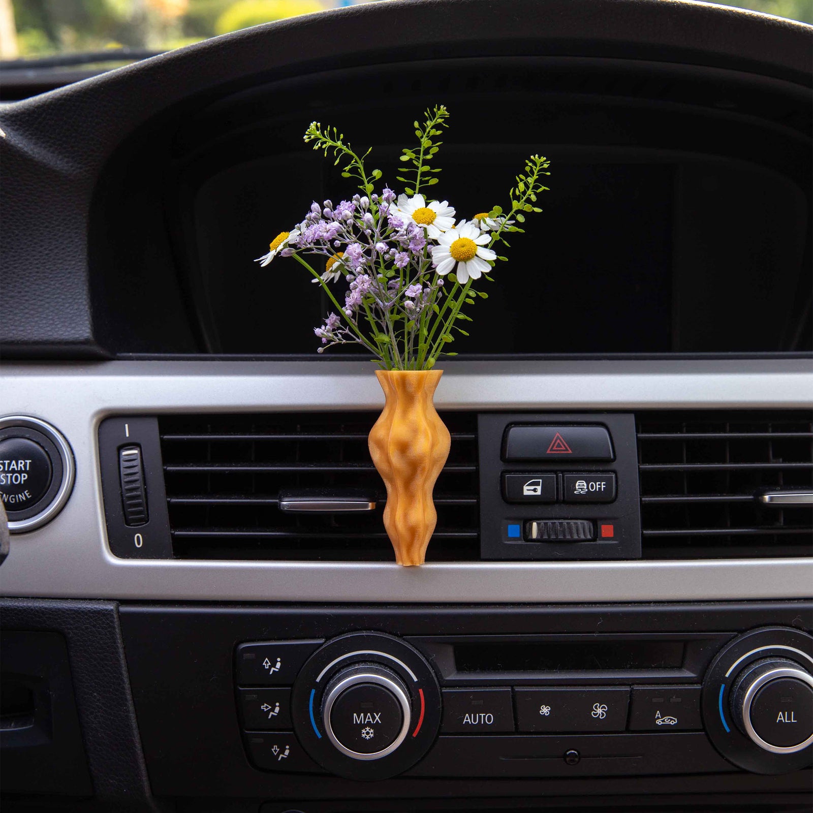 Phoibe - Cardening Mini Vase Car Accessory