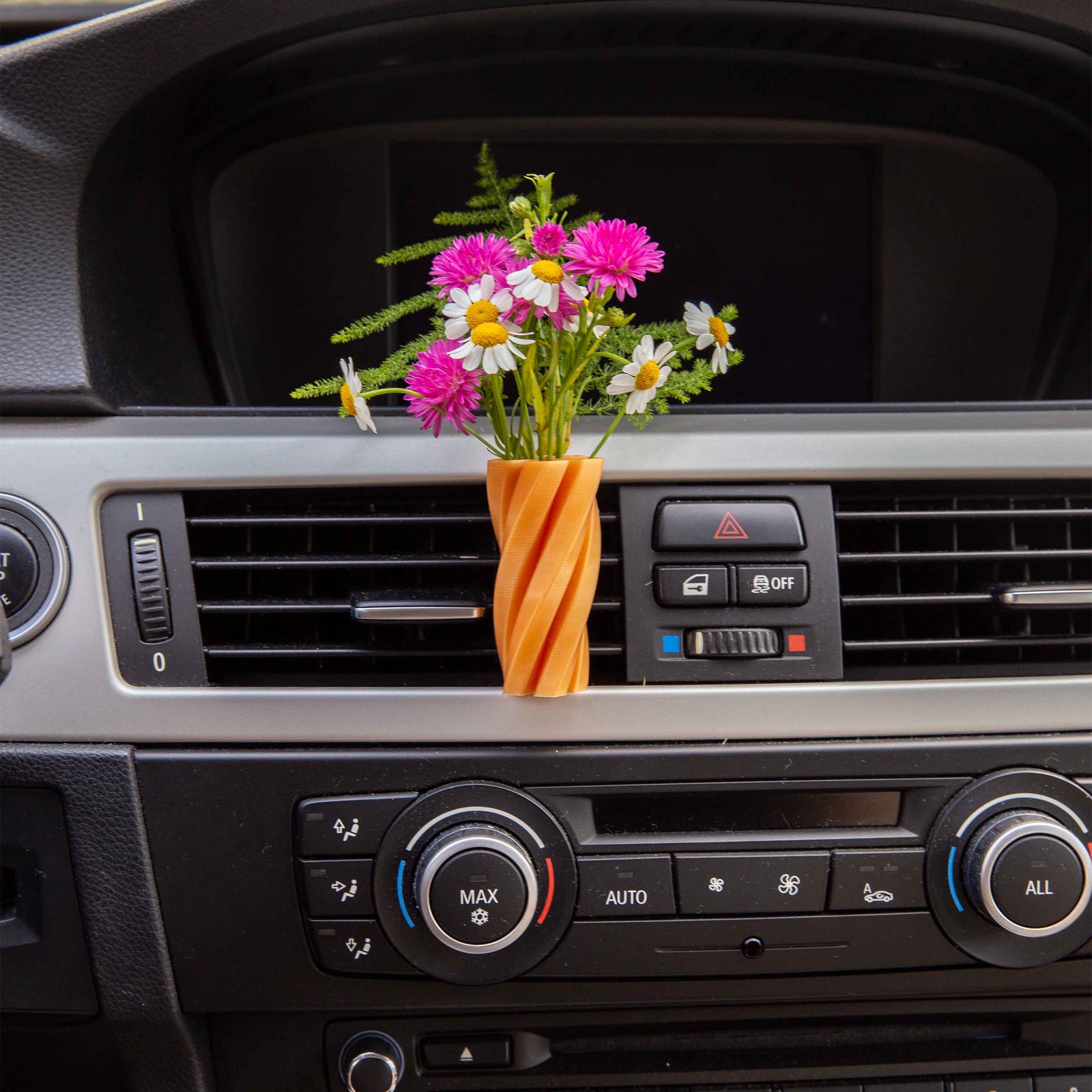 Rhea - Cardening Mini Vase Car Accessory