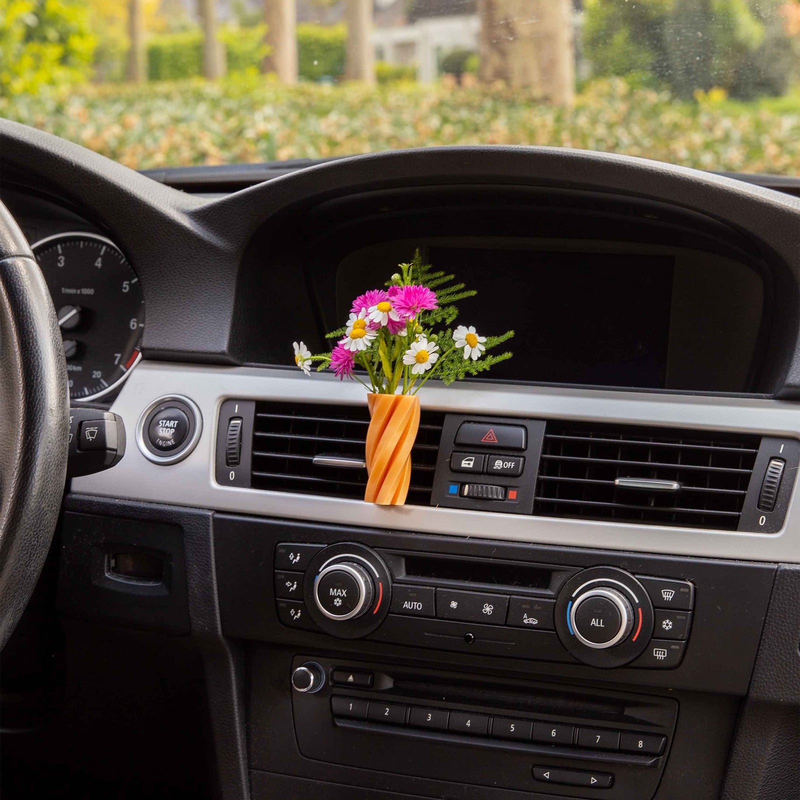 Rhea - Cardening Mini Vase Car Accessory