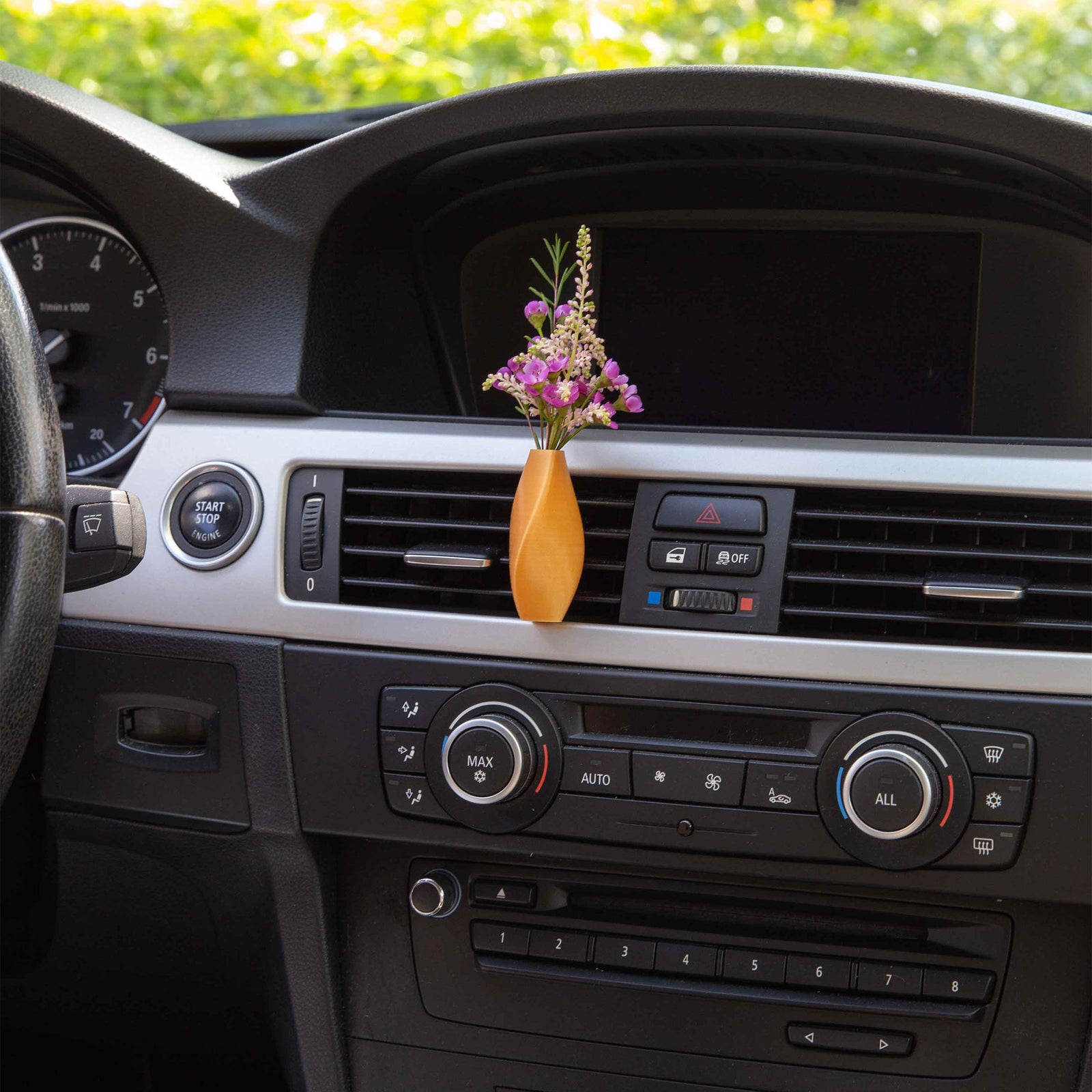 Theia - Cardening Mini Vase Car Accessory