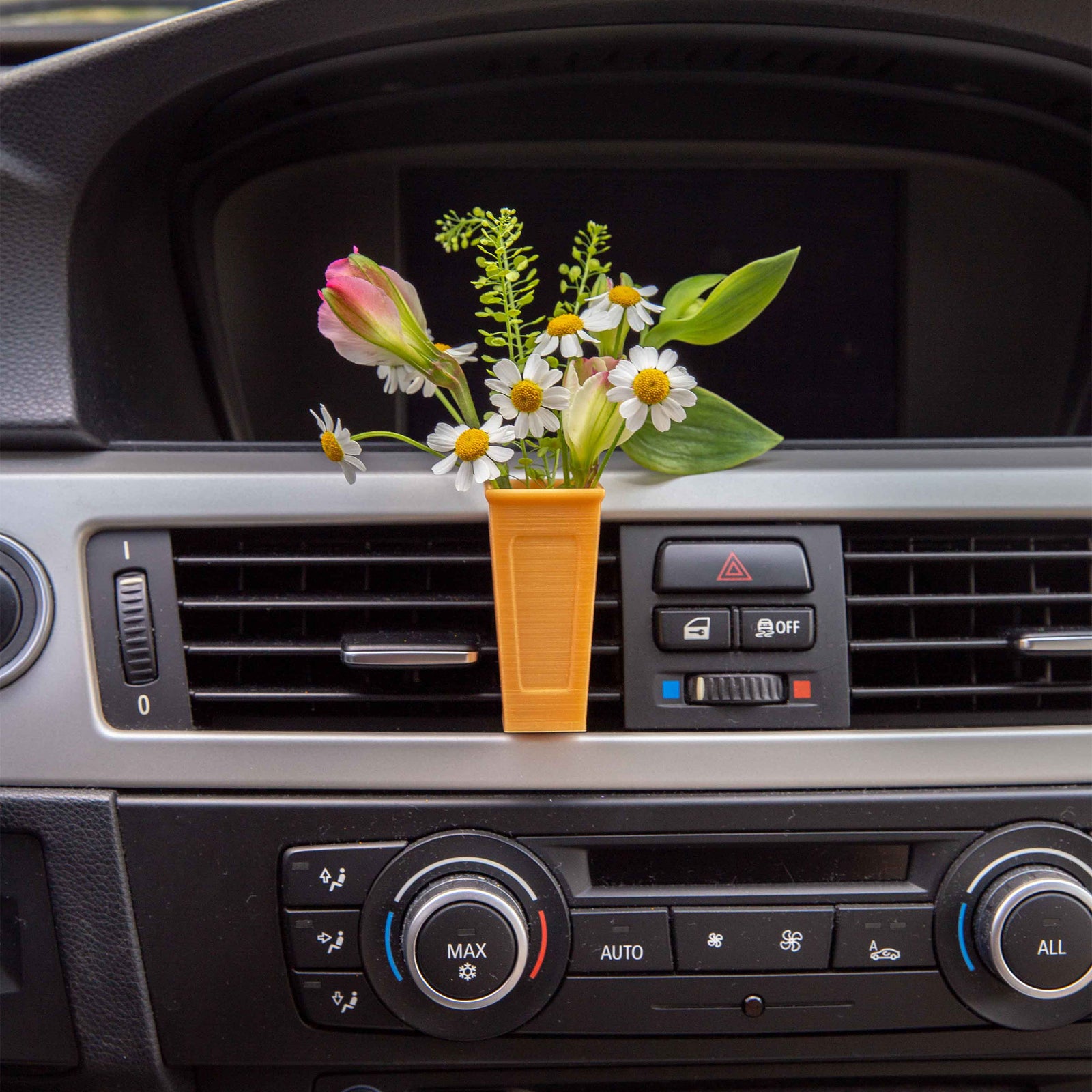 Themis - Cardening Mini Vase Car Accessory
