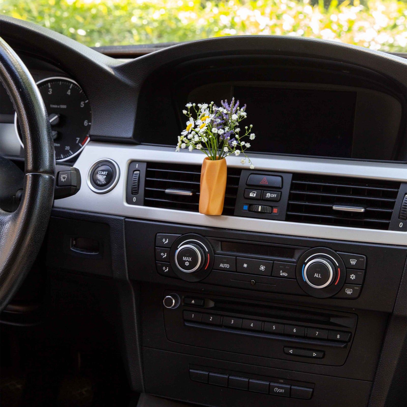 Artemis - Cardening Mini Vase Car Accessory