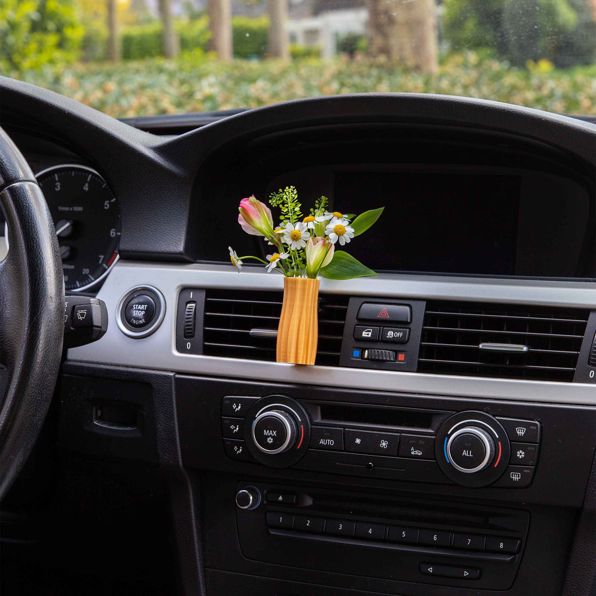 Eurynome - Cardening Mini Vase Car Accessory