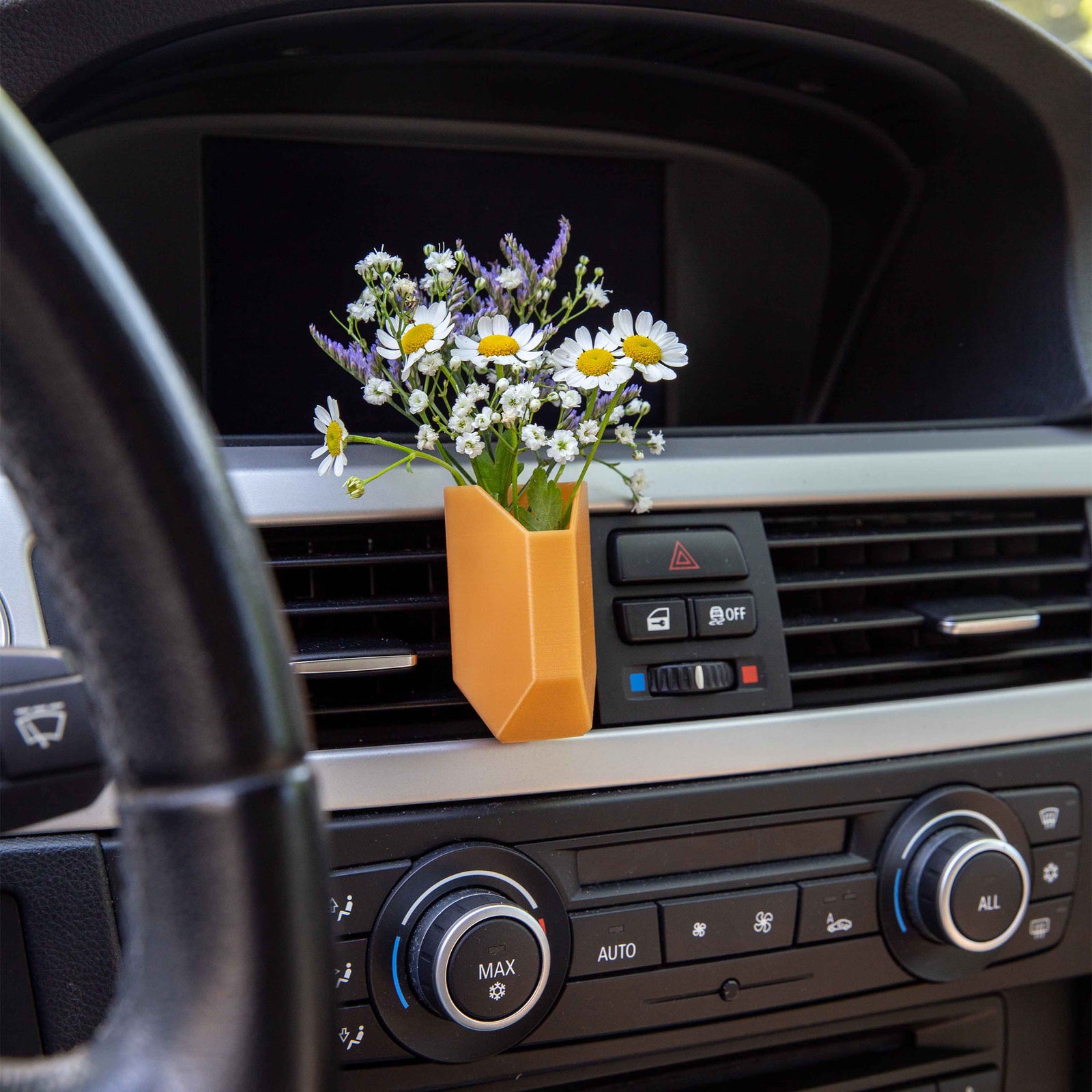 Lamiai - Cardening Mini Vase Car Accessory
