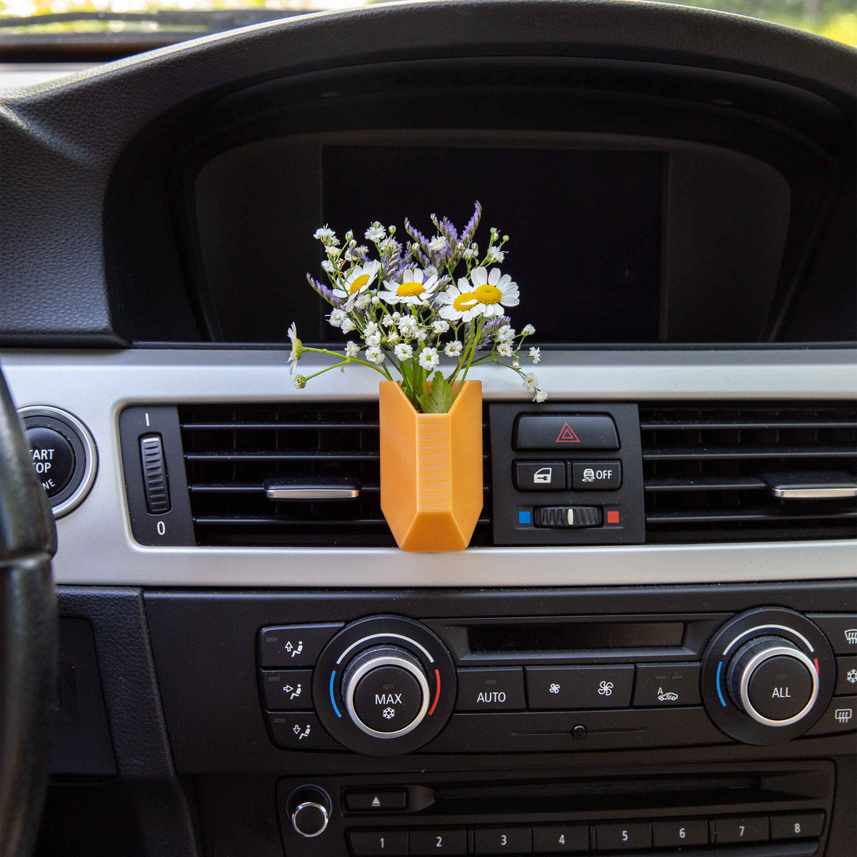 Lamiai - Cardening Mini Vase Car Accessory
