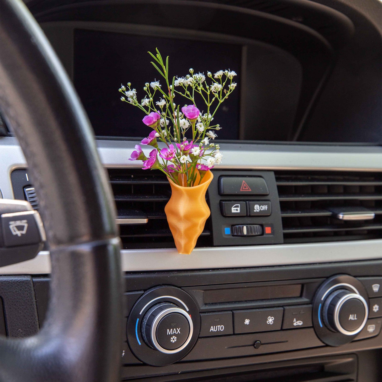 Melinoe - Cardening Mini Vase Car Accessory