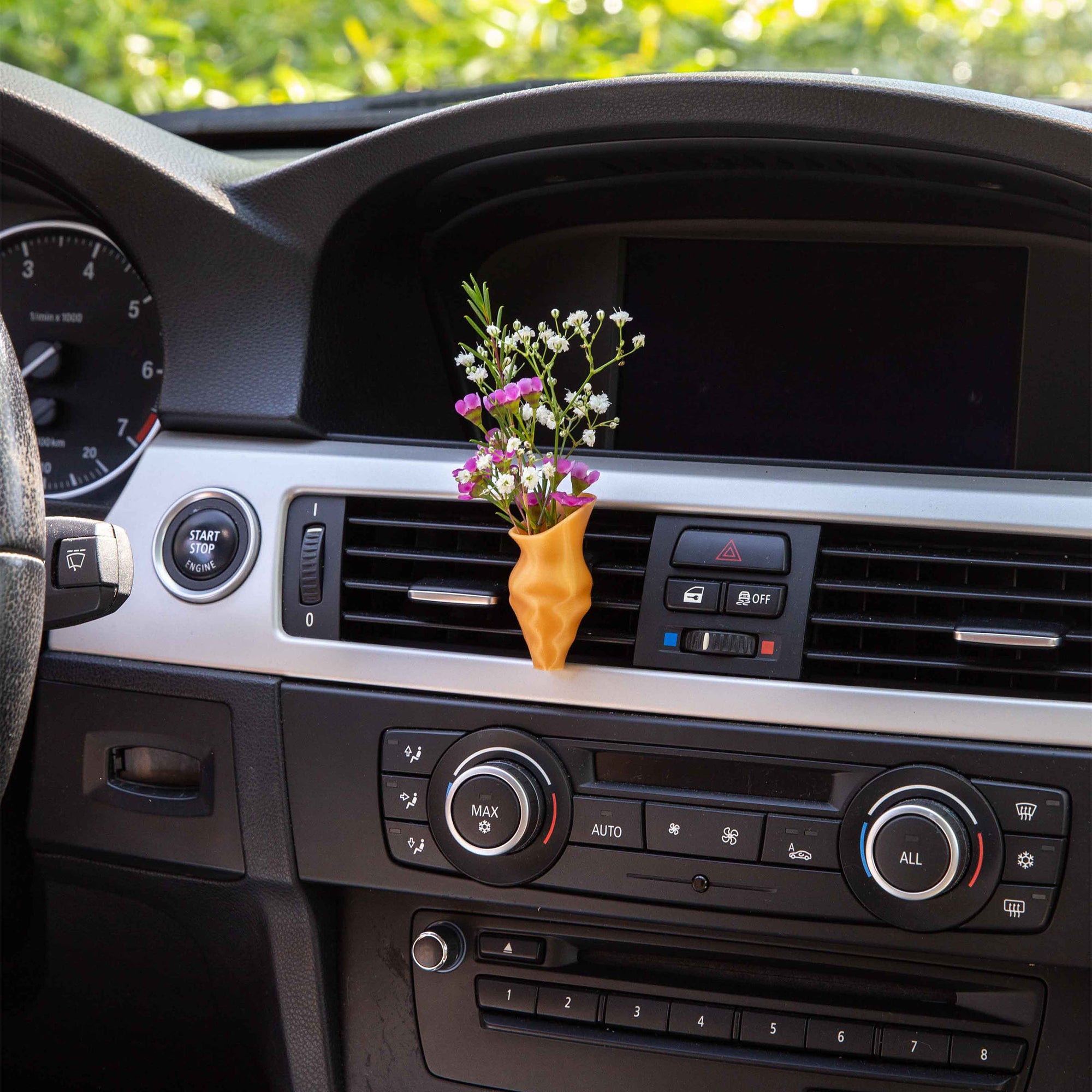 Melinoe - Cardening Mini Vase Car Accessory