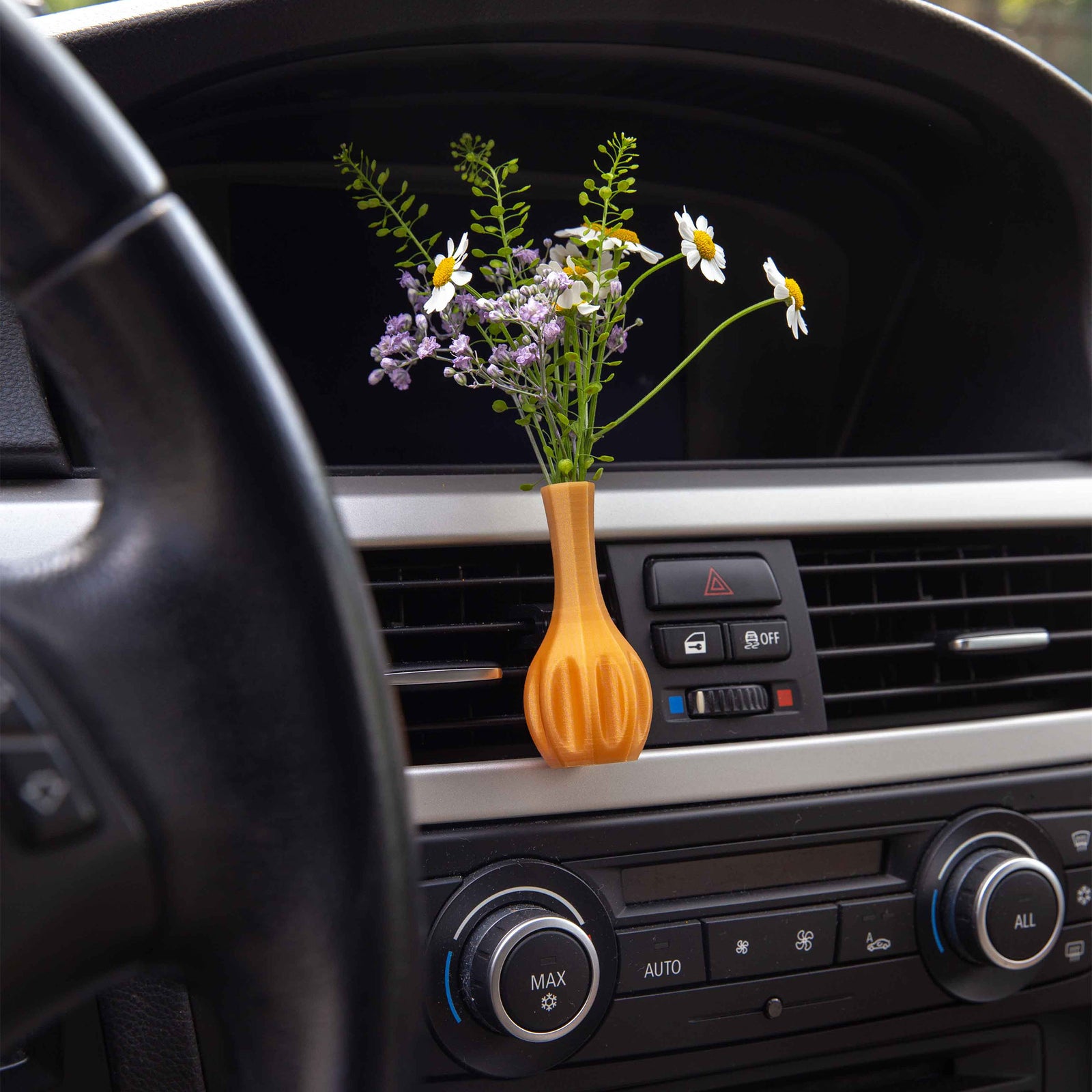 Metis - Cardening Mini Vase Car Accessory