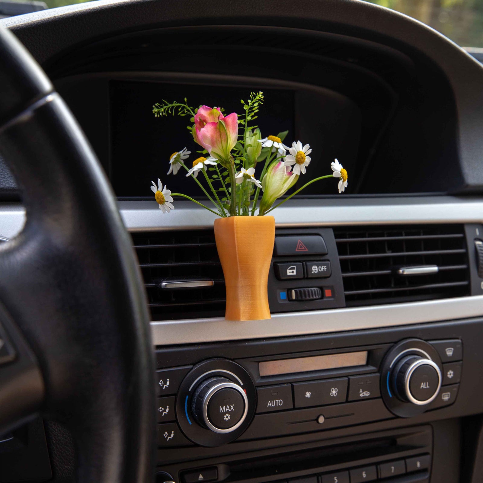 Mnemasyne - Cardening Mini Vase Car Accessory