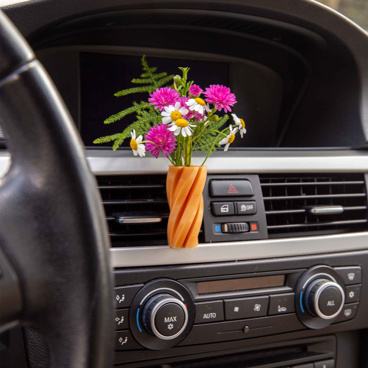 Rhea - Cardening Mini Vase Car Accessory