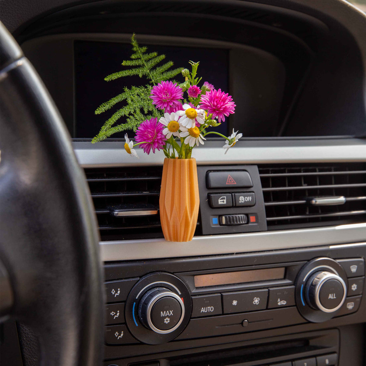 The Nesoi - Cardening Mini Vase Car Accessory