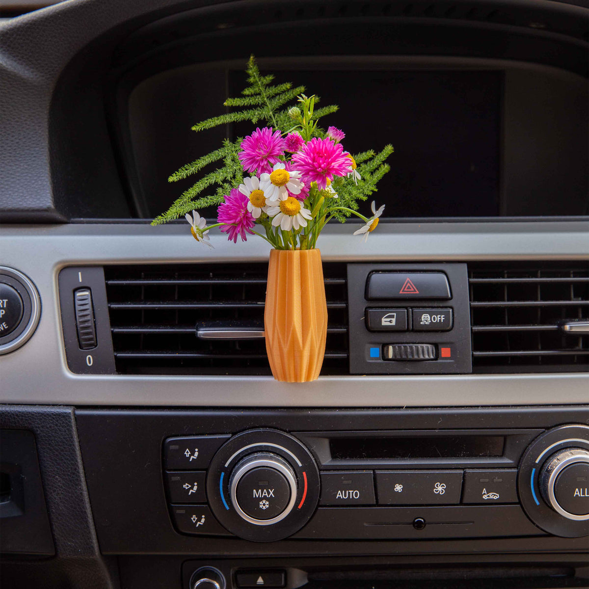 The Nesoi - Cardening Mini Vase Car Accessory
