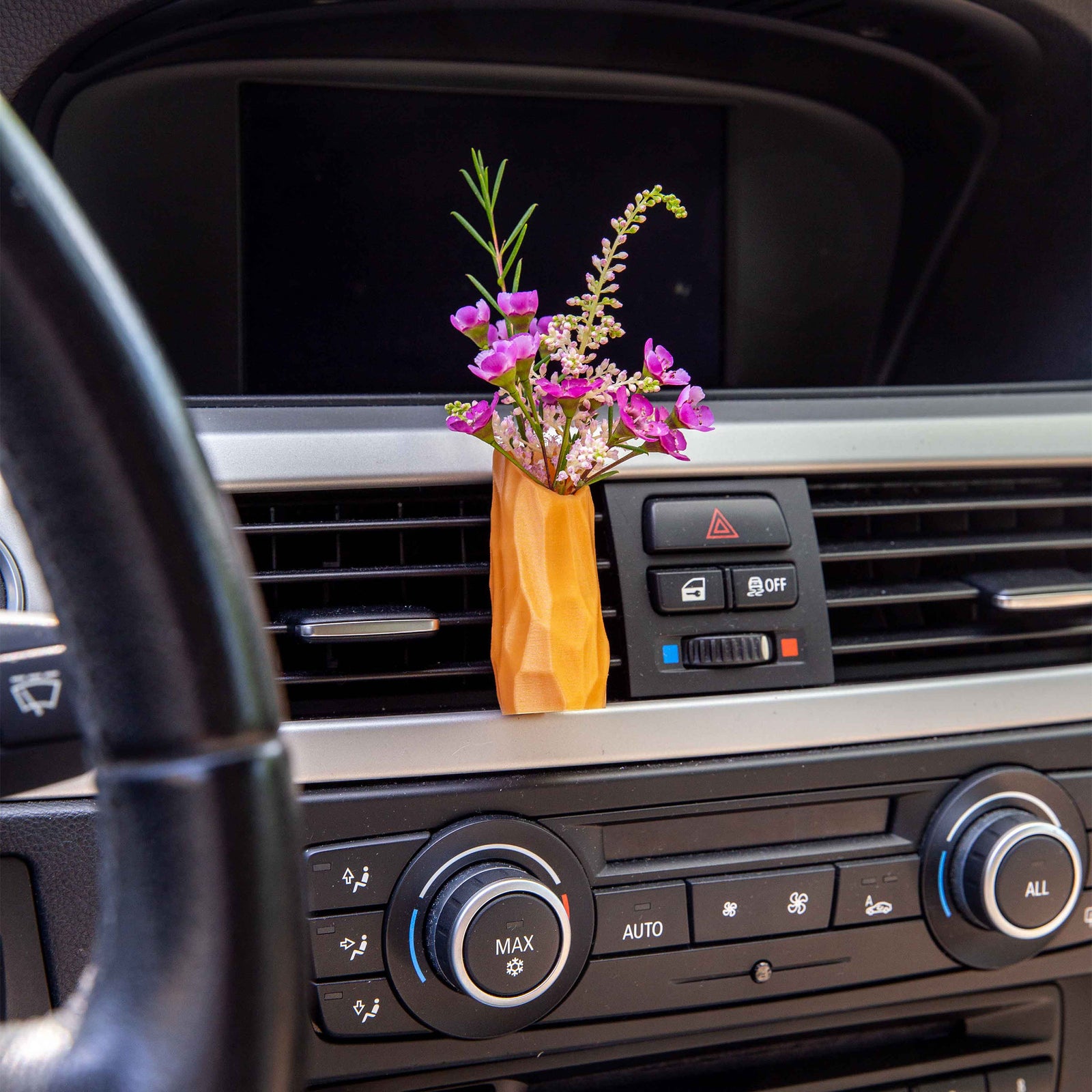 The Ourea - Cardening Mini Vase Car Accessory